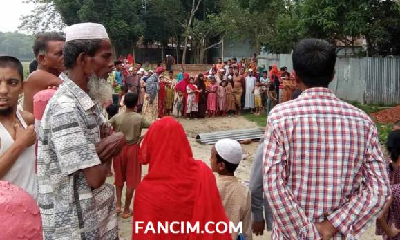কামড়ে যুবকের নাড়িভুড়ি ও চোখ ছিড়ে নিল কুকুর